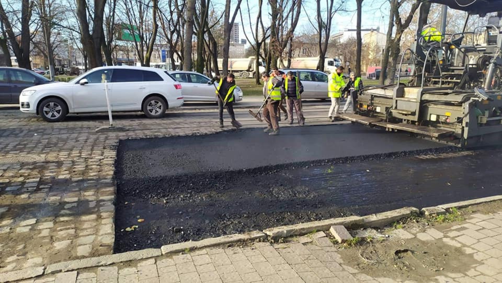 У Львові зупинили рух на Липинського. Фото ГО Зручне місто