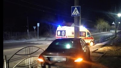У Луцьку сталася загадкова ДТП за участі керманича з Львівщини (ФОТО)