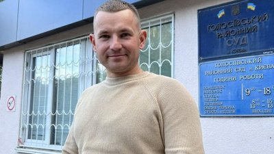 Львівського волонтера відправили під нічний домашній арешт у справі про автомобілі для ЗСУ