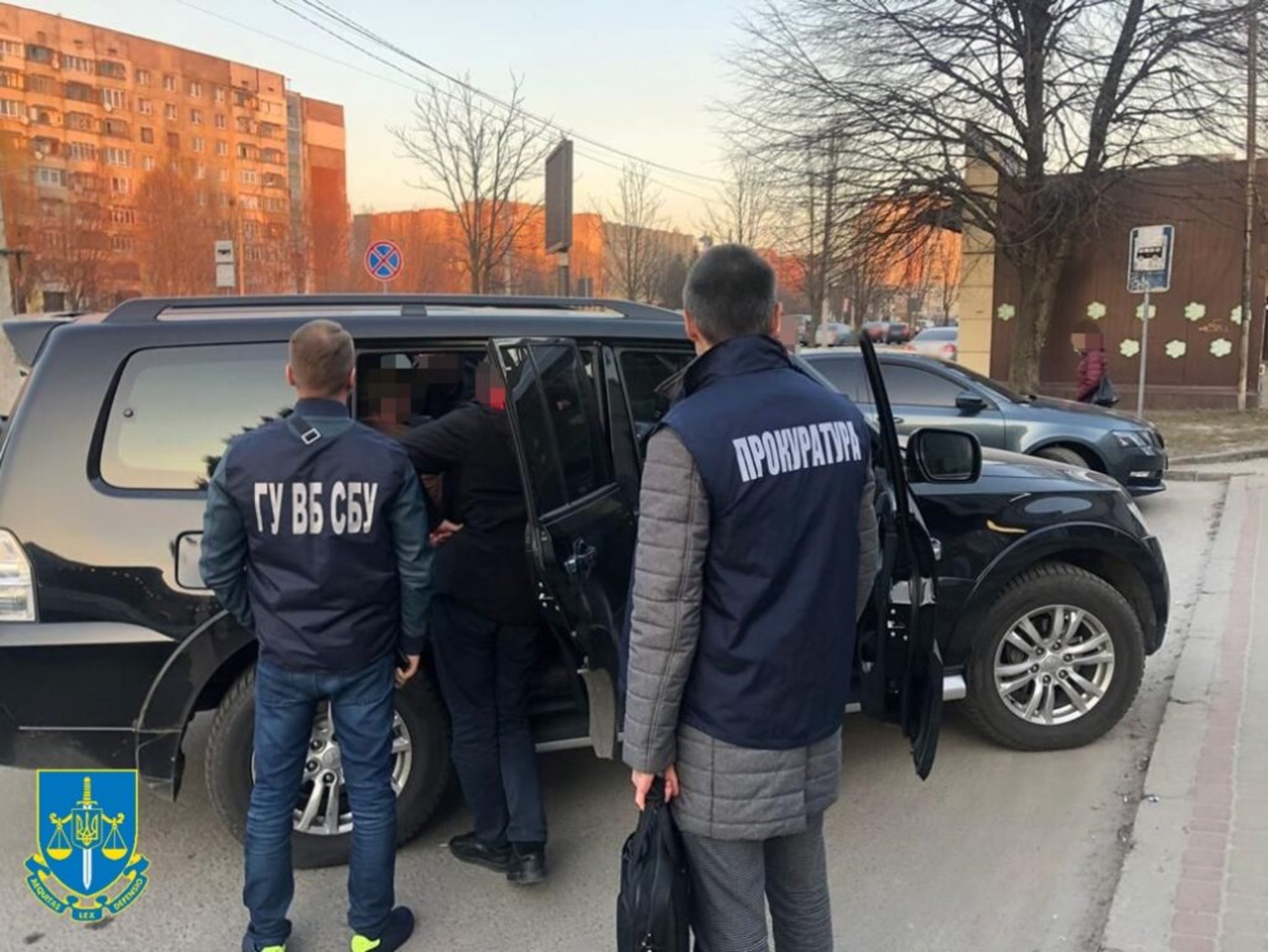 У Львові посадовець обласної ради хотів виїхати за кордон за 15 тисяч доларів США