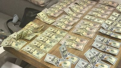 На Львівщині гуляють фальшиві долари