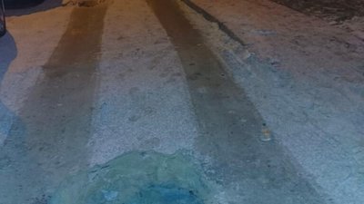 У Львові на дорозі утворилось метрове провалля (ФОТО)