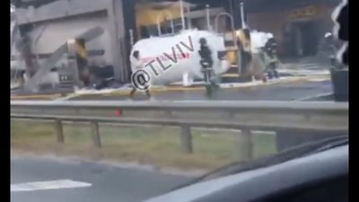 На Львівщині вантажівка протаранила заправку (ВІДЕО)