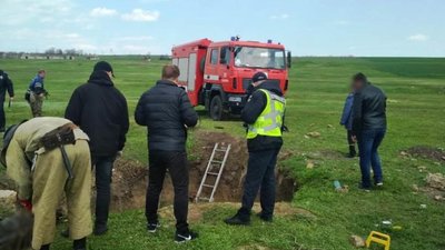 На Одещині в колодязі знайшли тіла чотирьох молодих людей (ФОТО)