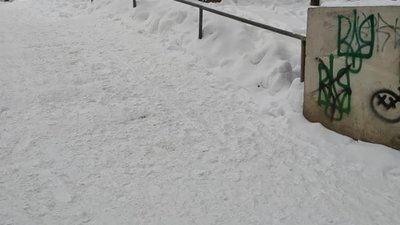 У Львові на Сихові від снігу не прибрали навіть міст (ФОТО)