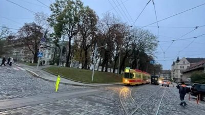 У Львові затримується рух трамваїв через обрив розтяжки