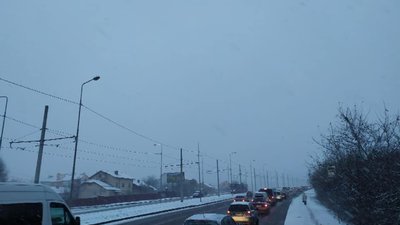 У Садового не побачили затримок у русі транспорту у Львові