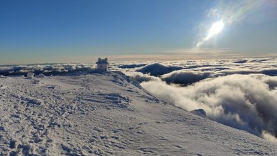 У Карпатах сонячно та морозно водночас (ФОТО)