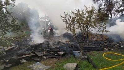 На Золочівщині чоловік отримав опіки, намагаючись врятувати майно