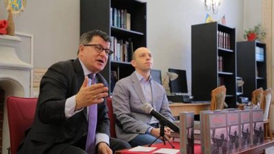 На Львівщині презентували книгу Тараса Кузьо «Війна Путіна проти України»