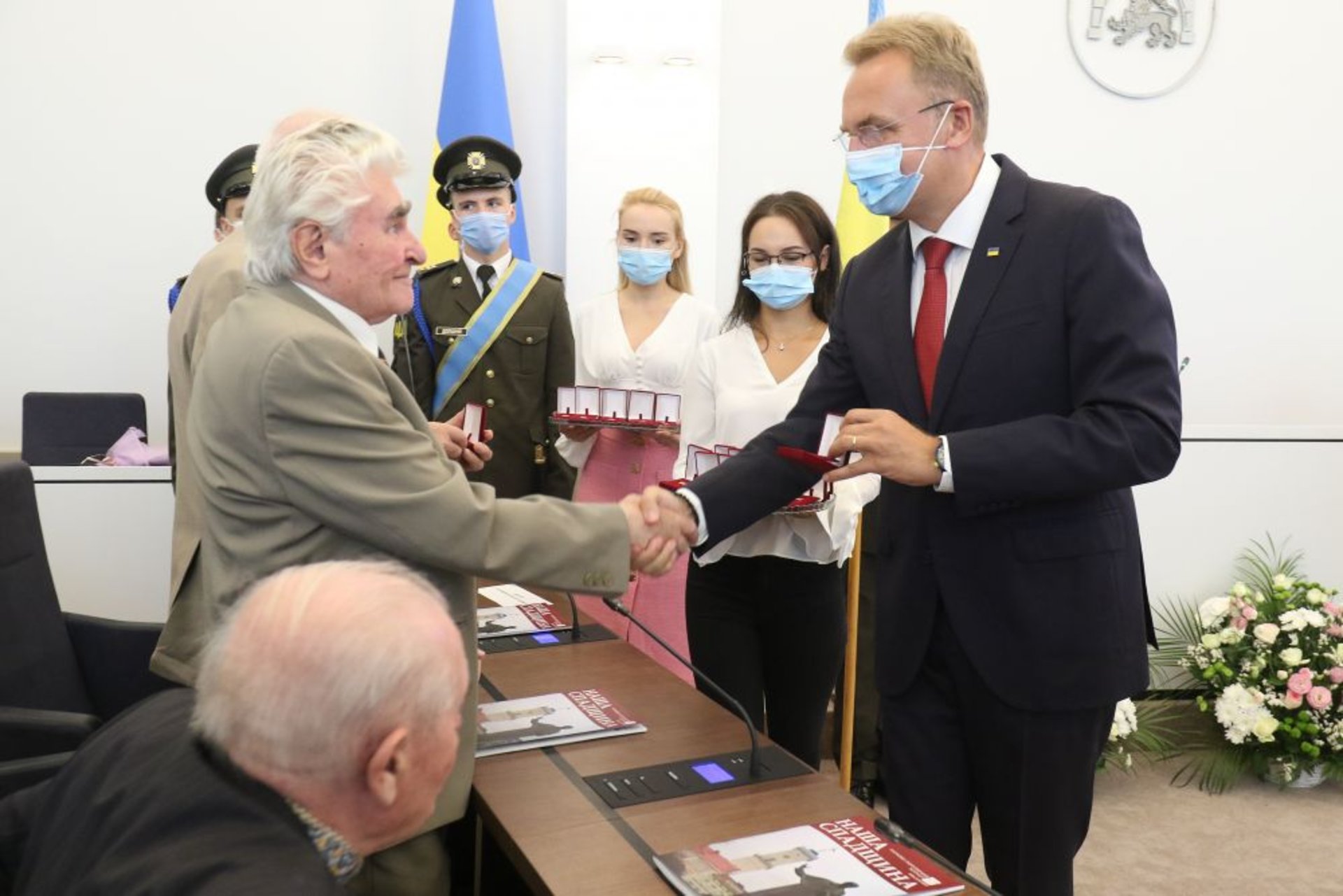 У Львівській міській раді відбулося урочисте засідання за участю депутатів 1-го демократичного скликання, фото ЛМР