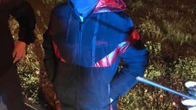 Відбивалася тортом та сумкою: у Львові на Сихові 18-річний чоловік напав на жінку