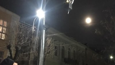 На вулиці у Дрогобичі з‘явився "гасовий" ліхтар (ВІДЕО)