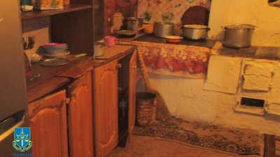 На Львівщині дружина зарізала чоловіка