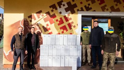 ​​Волонтери-підприємці з Дрогобиччини передали 50 зимових конвекторів для ЗСУ