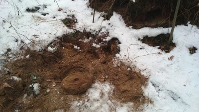 На Яворівщині під час пошуку металобрухту знайшли боєприпас