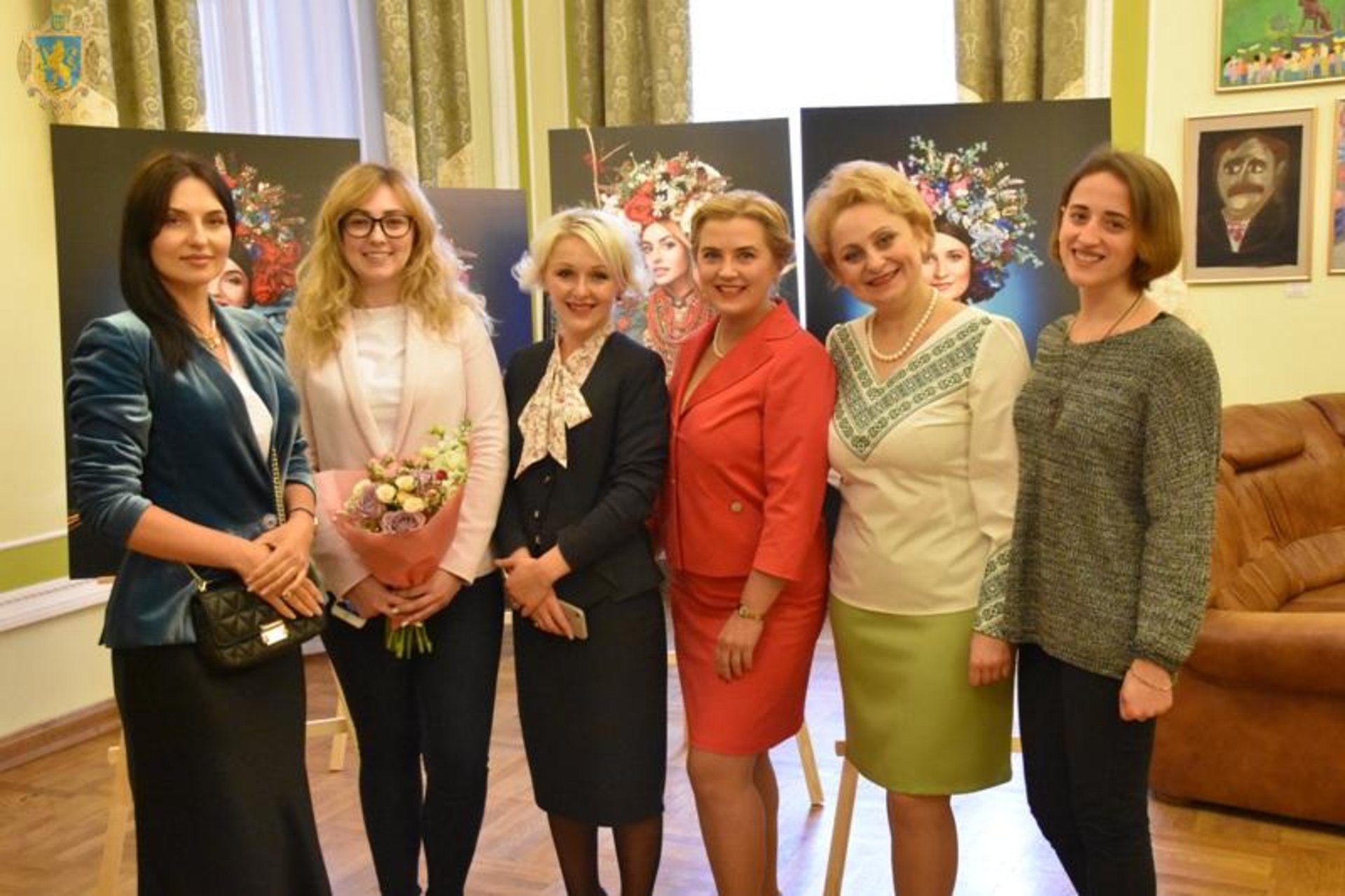 У Львівській ОДА презентували фотопроект "Багатодітне материнство"