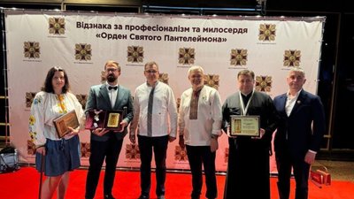 Лікарів зі Львівщини відзначили Орденом Святого Пантелеймона