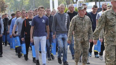 До ЗСУ Львівщина відправила 73 призовників