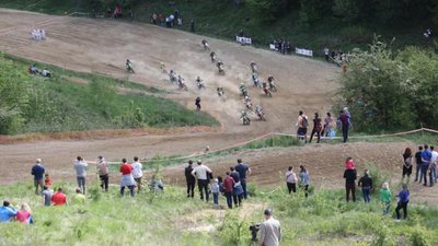 У Львові мотокрос на Медової Печери залишається