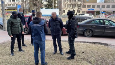 У Києві затримали ревізора-інспектора: підозра в рекордному хабарі