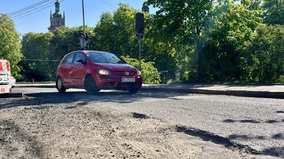 У Львові виник скандал через перекриту дорогу