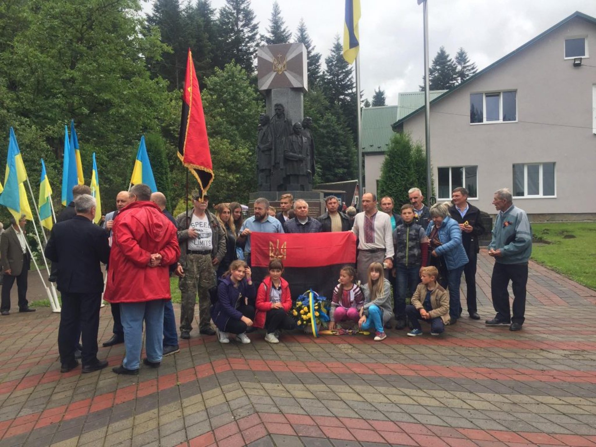 На Львівщині урочисто відзначили 75-у річницю створення Української Головної Визвольної Ради. Фото Юра Кенцало, Четверта студія