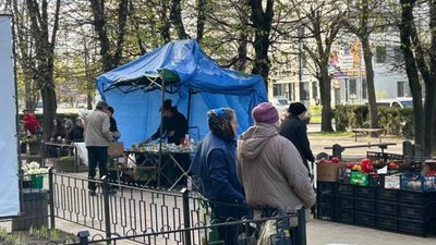 У Новояворівську прибрали вуличну торгівлю