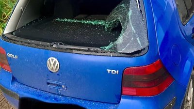 У Червонограді банда грабіжників розбиває скло в автомобілях і зливає пальне (ФОТО)