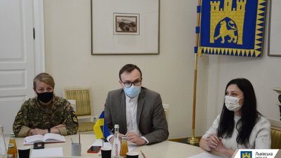 Садовий хоче піаритись на Яворівському полігоні