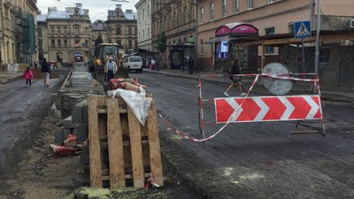 Як у Львові ремонтують вулицю Шота Руставелі (ФОТОРЕПОРТАЖ, ВІДЕО)