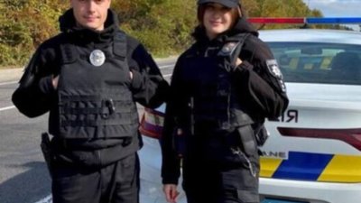 Жінка, яку львівські патрульні оперативно супроводили до пологового, народила менш ніж за пів години