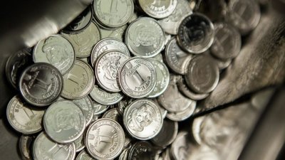 В Україні зміниться вигляд монет номіналом 1 та 2 гривні (ВІДЕО)
