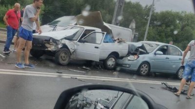 У Львові на вулиці Науковій ускладнений рух транспорту (ВІДЕО)