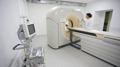 Лікарня святого Луки отримала сучасний МРТ-апарат від польського уряду