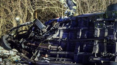 Рятувальники показали фото смертельної автотрощі на Львівщини