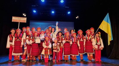 Народний ансамбль танцю «Святослав» відзначає своє 15-річчя (ФОТО)