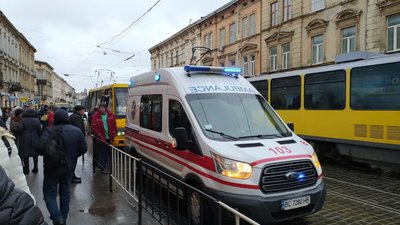 У Львові водію маршрутки стало погано за кермом (ФОТО)