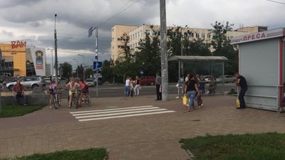 У Львові велосипедист збив 5-річну дівчину