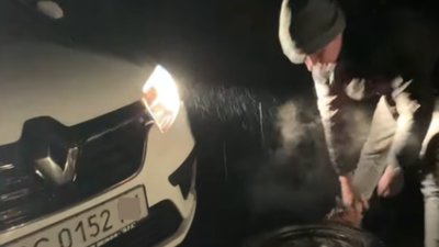 На трасі "Київ–Чоп" десятки автомобілів пробили колеса (ФОТО, ВІДЕО)