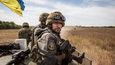 Українські військові знищили російські склади боєприпасів у Запорізькій області (ВІДЕО)