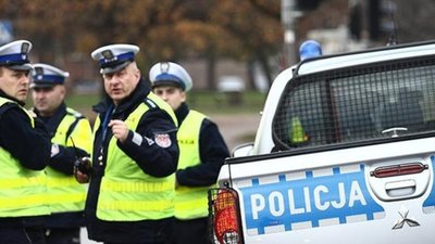 Українців закликають не залишатися у прикордонних воєводствах Польщі