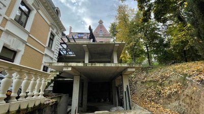 Біля Стрийського парку непомітно виросла будівля