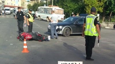 У Самборі внаслідок ДТП постраждав неповнолітній мотоцикліст (ФОТО)