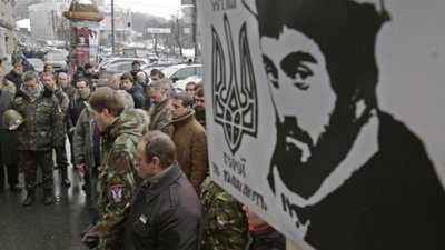 Від Зеленського вимагають скликати позачергове засідання Ради, аби зберегти слідство в справах Майдану