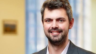 Чергове неправильне кадрове рішення уряду в гуманітарній політиці, - В’ятрович про нового керівника ІНП