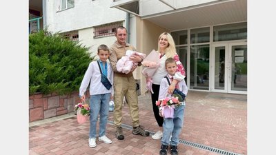 У військового з Львівщини у День Незалежності народилась донечка