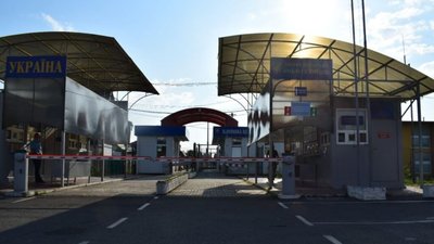 Словаччина закриває кордон з Україною