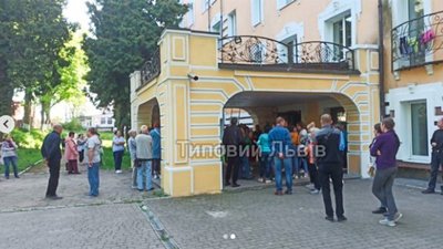 У Трускавці страйкують переселенці з "Женеви" (ФОТО)