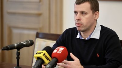 Забарило отримав майже 80 тисяч зарплати